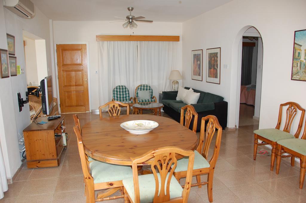 Villa Chrysanthia Polis Zimmer foto